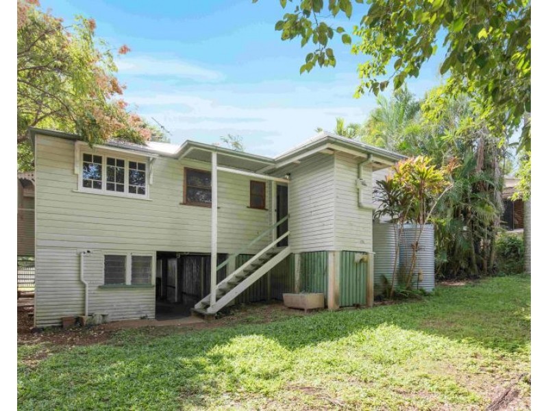 62 Davidson Street, Newmarket QLD 4051