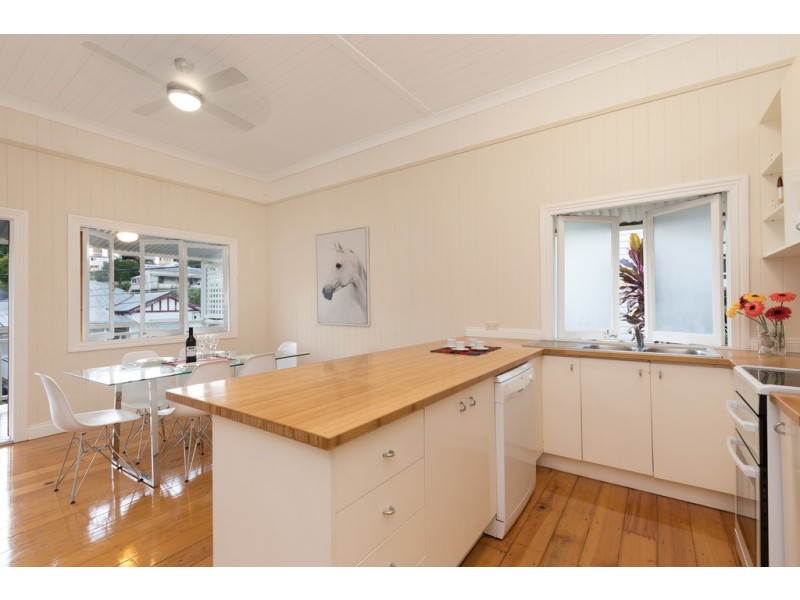 18 Emeline Street, Kelvin Grove QLD 4059