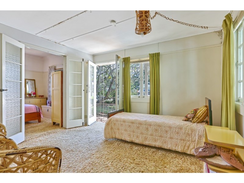 34 Chiswick Road, Bardon QLD 4065