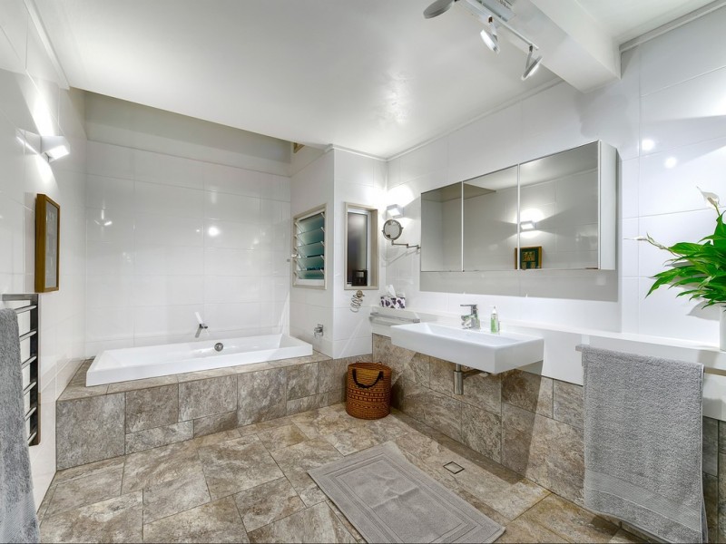 33 Cooinda Street, The Gap QLD 4061