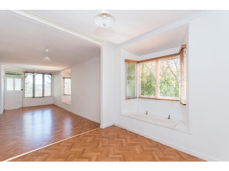 90 Windsor, Red Hill QLD 4059