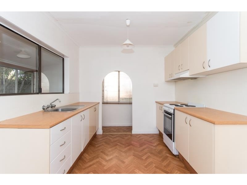 90 Windsor, Red Hill QLD 4059