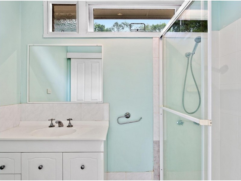 3 Burnham Road, Bardon QLD 4065