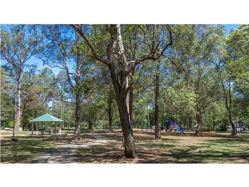 3 Burnham Road, Bardon QLD 4065