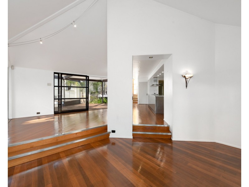 16 Westbury Street, Red Hill QLD 4059