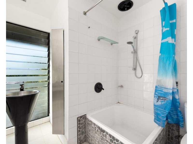 16 Westbury Street, Red Hill QLD 4059