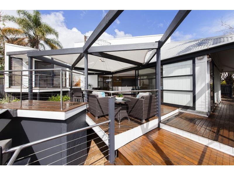 16 Westbury Street, Red Hill QLD 4059