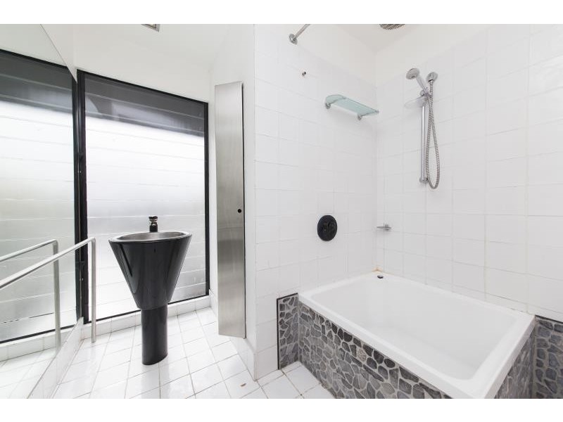 16 Westbury Street, Red Hill QLD 4059