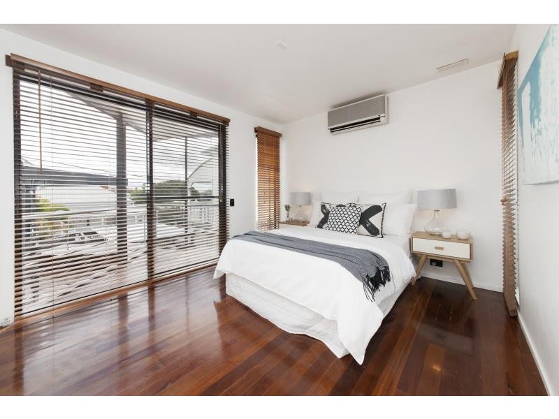 16 Westbury Street, Red Hill QLD 4059