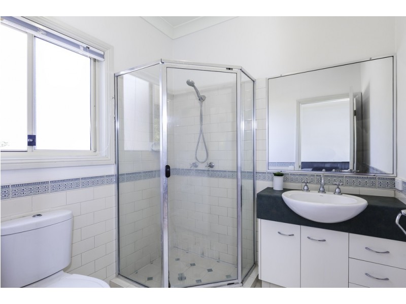 6 Harriet Street, Red Hill QLD 4059