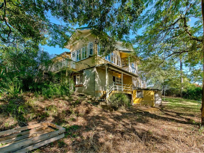 81 Simpsons Road, Bardon QLD 4065