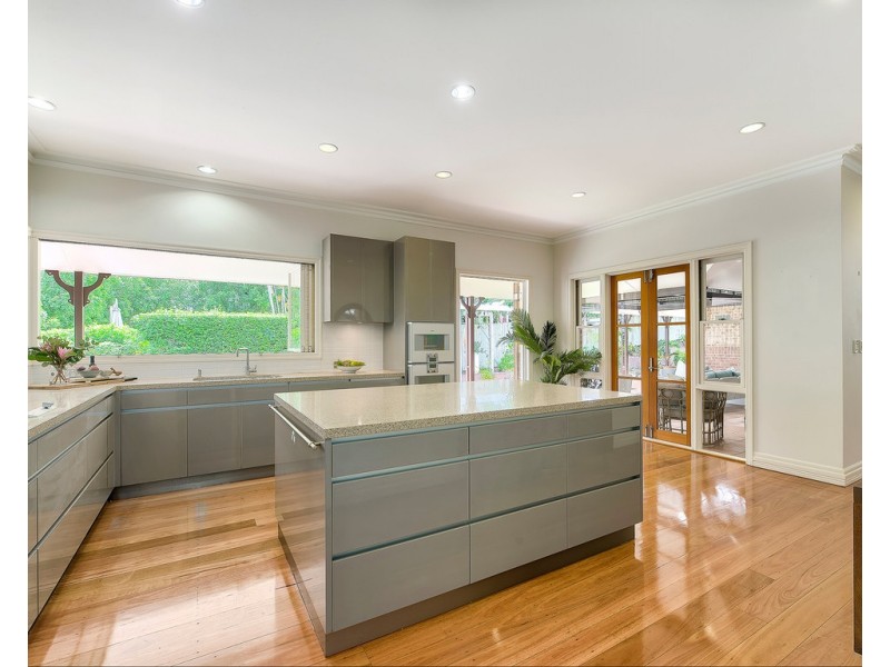 195 Laurel Avenue, Chelmer QLD 4068