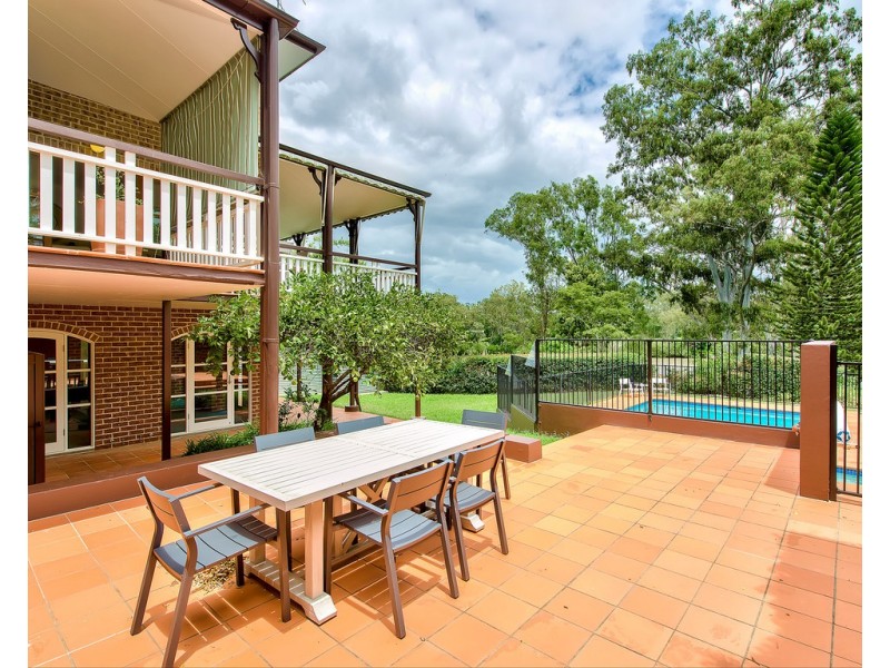 195 Laurel Avenue, Chelmer QLD 4068