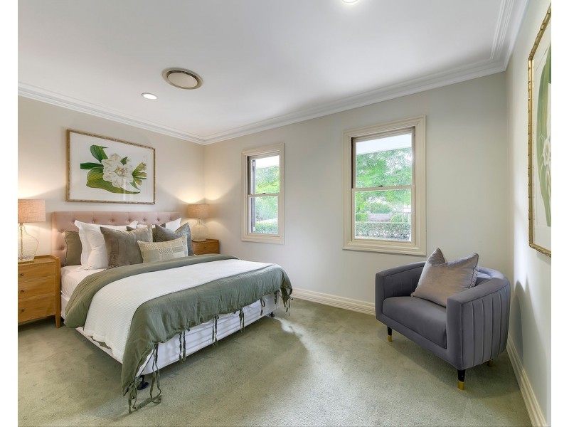 195 Laurel Avenue, Chelmer QLD 4068