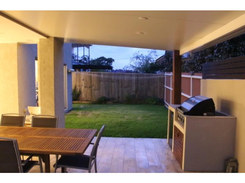 8 Kenwyn Road, Red Hill QLD 4059