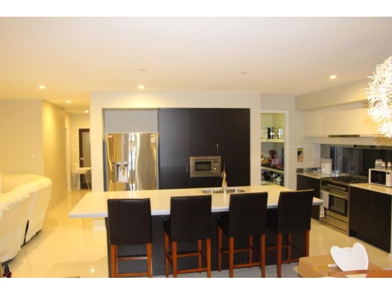 8 Kenwyn Road, Red Hill QLD 4059