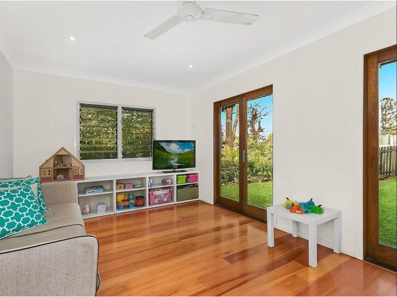 67 Taringa Parade, Indooroopilly QLD 4068