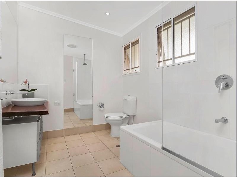 67 Taringa Parade, Indooroopilly QLD 4068