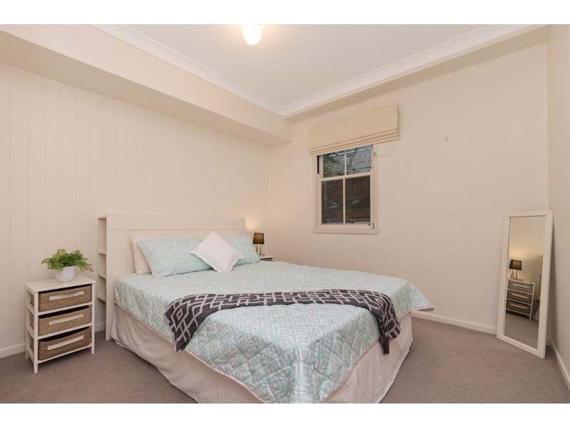 18 Emeline Street, Kelvin Grove QLD 4059