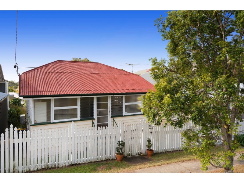 27 Coronation Street, Bardon QLD 4065