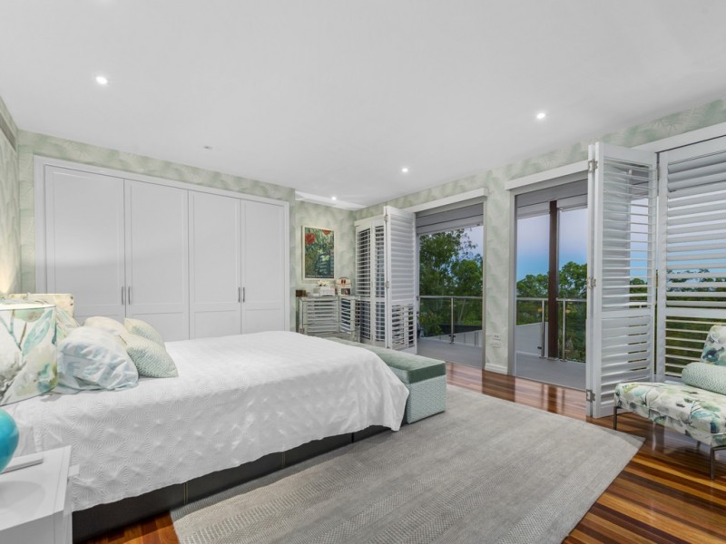 93 Outlook Crescent, Bardon QLD 4065