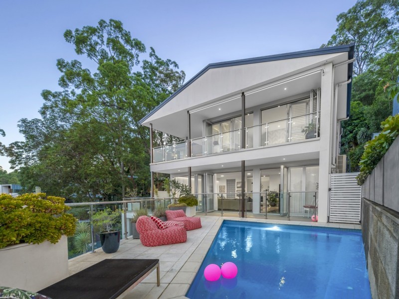 93 Outlook Crescent, Bardon QLD 4065