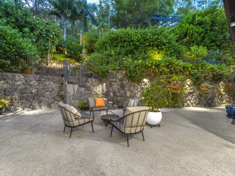 93 Outlook Crescent, Bardon QLD 4065