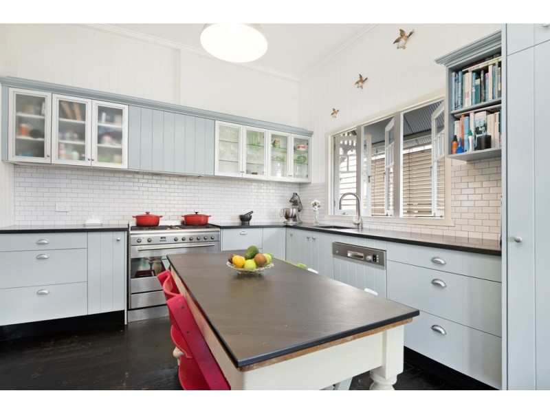 66 Days Road, Grange QLD 4051