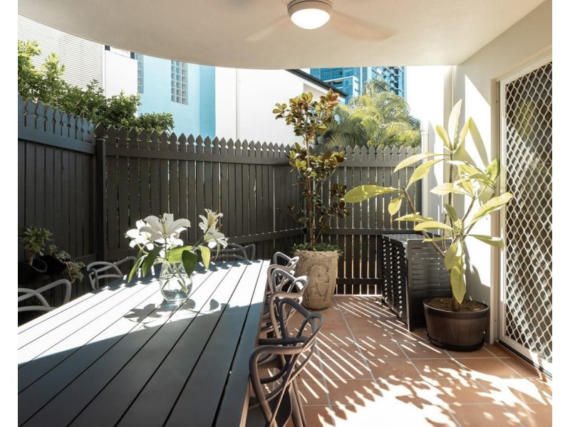 1/1 Sheehan Street, Milton QLD 4064