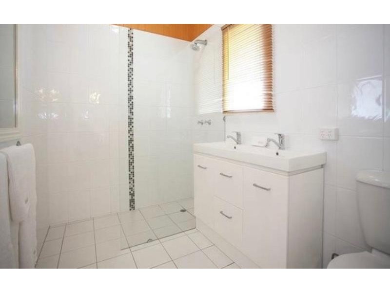 35 Heussler Terrace, Milton QLD 4064