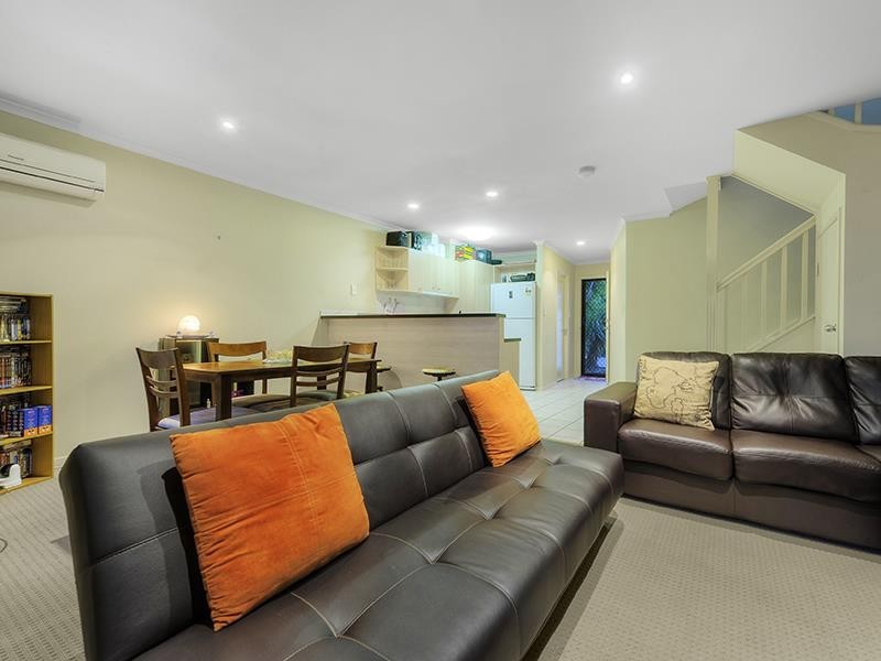 8/1 Bradley Street, Kedron QLD 4031