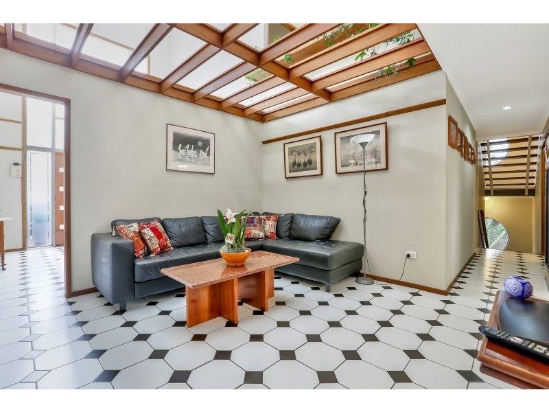 25 Styphelia Street, Mount Gravatt East QLD 4122