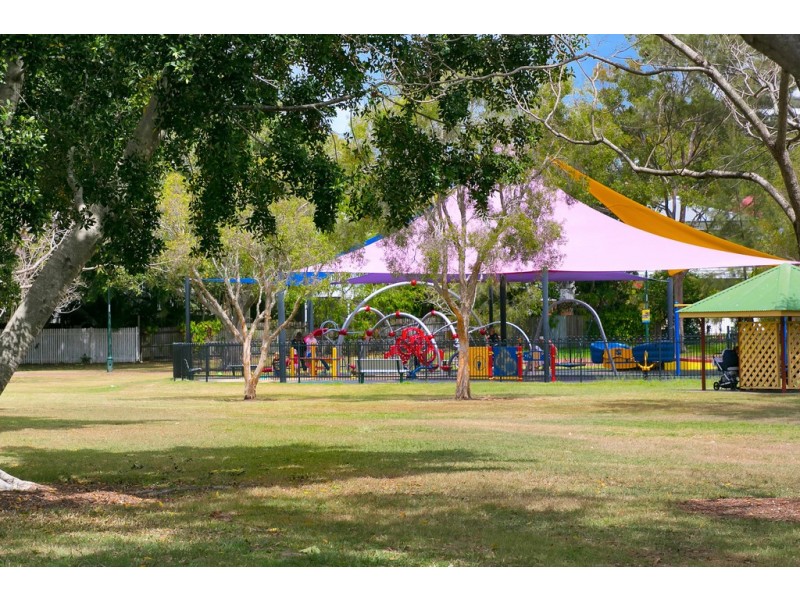 1/69 Belgrave Street, Balmoral QLD 4171