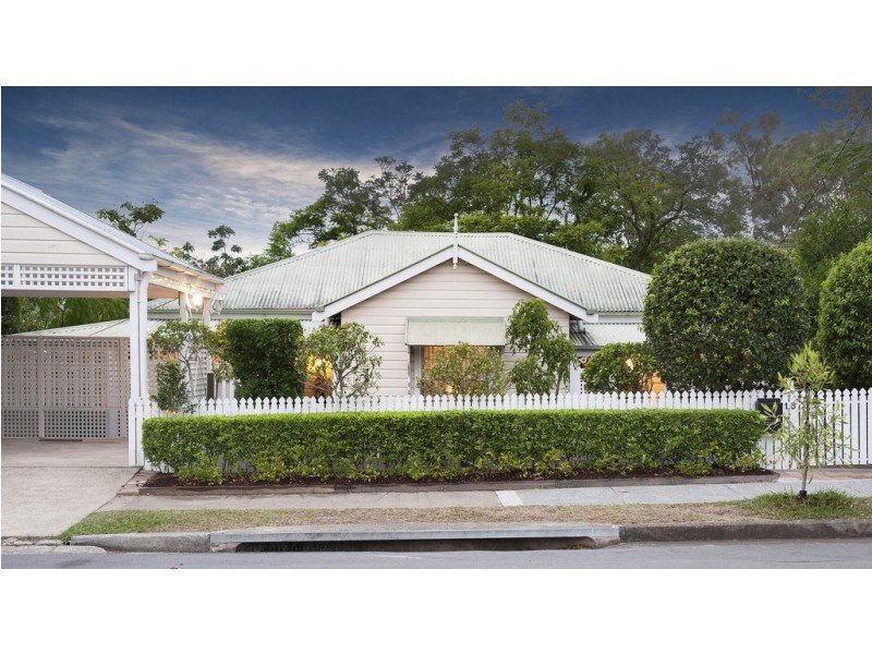 15 The Drive, Bardon QLD 4065