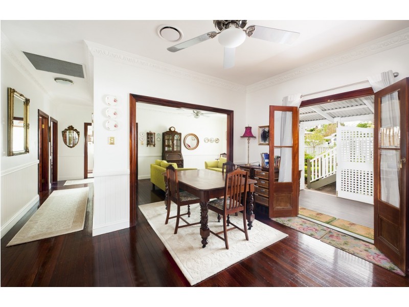15 The Drive, Bardon QLD 4065