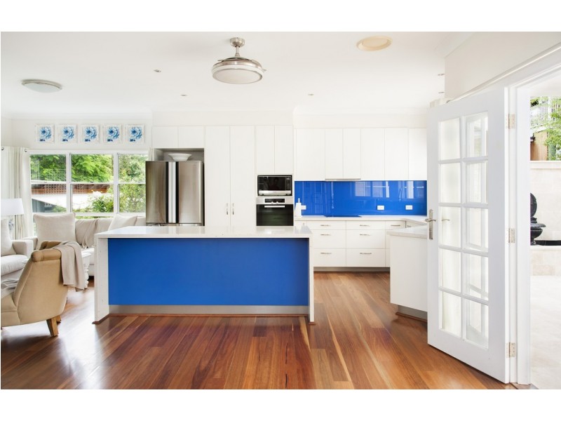 15 The Drive, Bardon QLD 4065