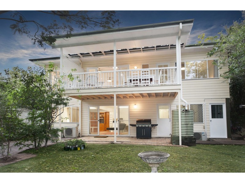 15 The Drive, Bardon QLD 4065