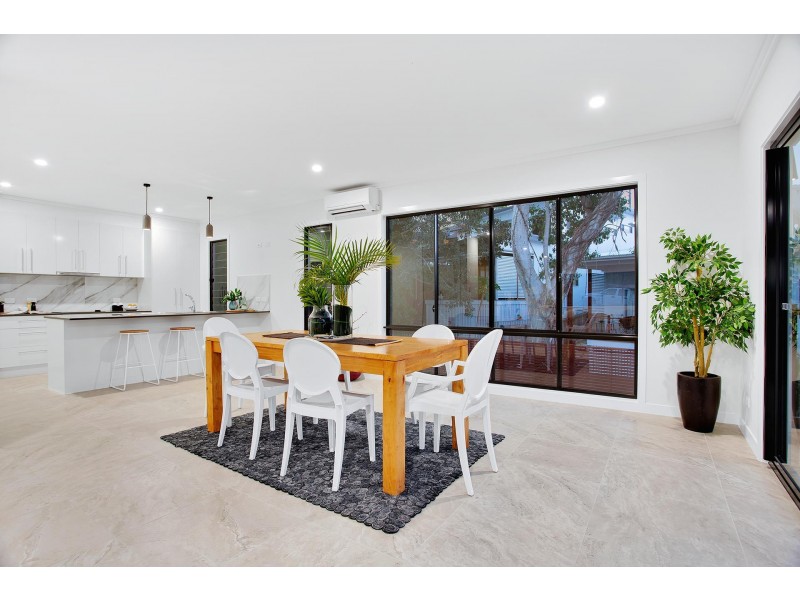 63 Huxley Avenue, Alderley QLD 4051