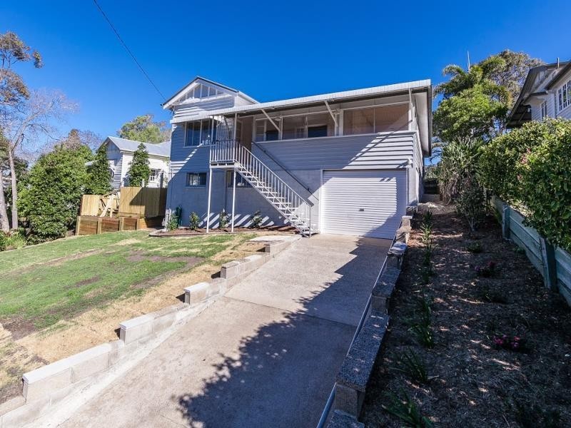 24 Mackay Terrace, Bardon QLD 4065