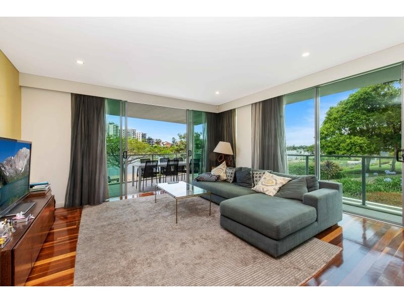 2104/25 Anderson Street, Kangaroo Point QLD 4169