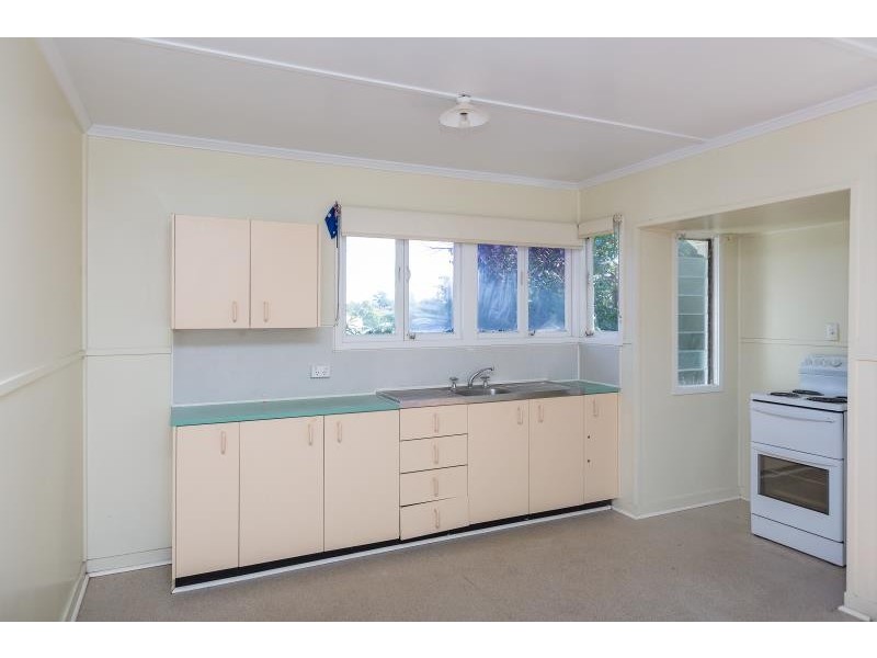 222 Winstanley Street, Carina Heights QLD 4152