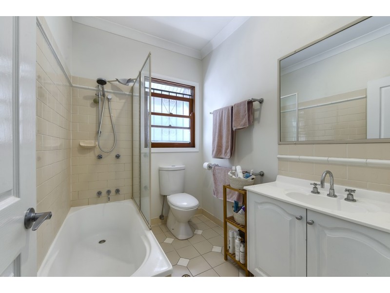 61 McCormack Avenue, Ashgrove QLD 4060