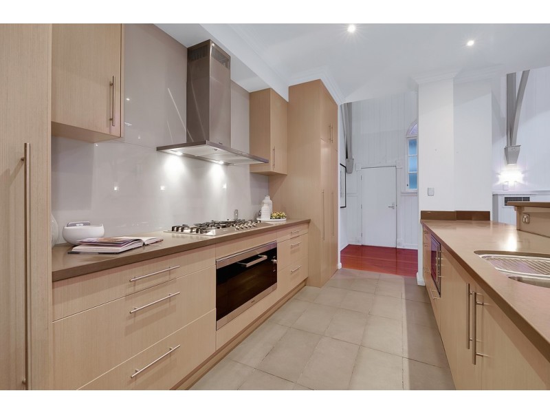 221 Bonney Avenue, Clayfield QLD 4011