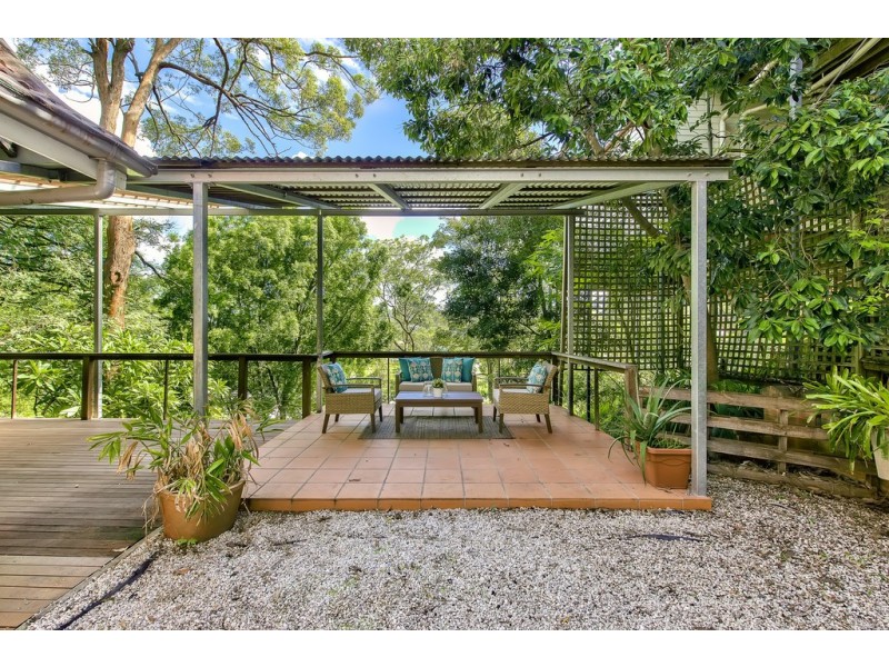 24 Macgregor Terrace, Bardon QLD 4065