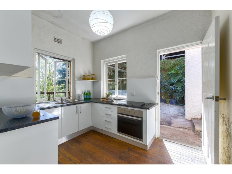 24 Macgregor Terrace, Bardon QLD 4065