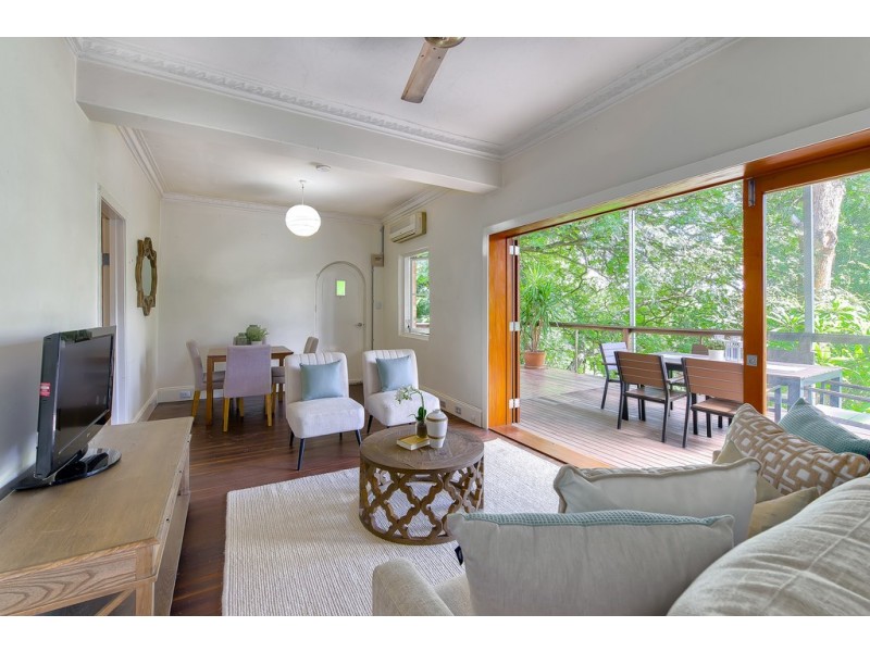 24 Macgregor Terrace, Bardon QLD 4065