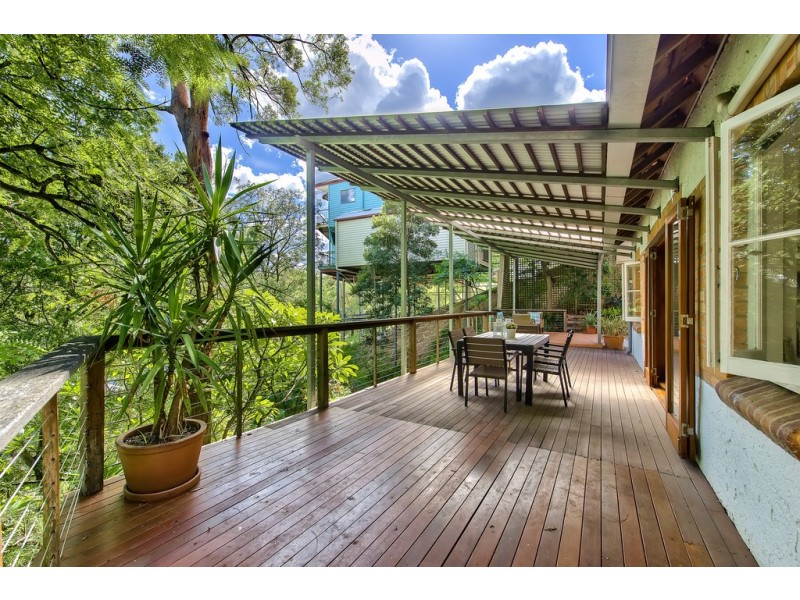 24 Macgregor Terrace, Bardon QLD 4065