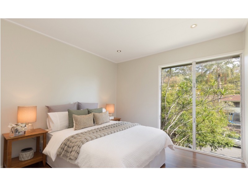 18 Rosewood Street, Bardon QLD 4065