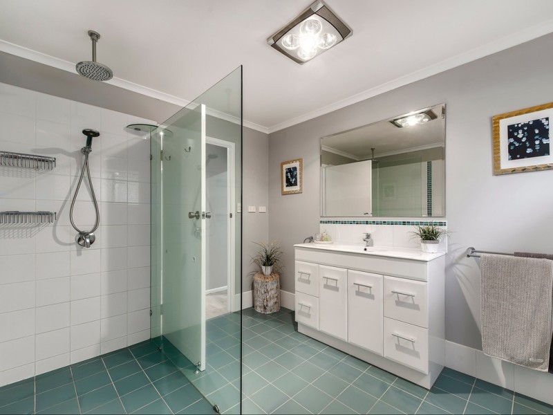 5 Carino Close, The Gap QLD 4061