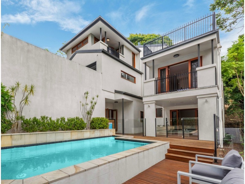 136A Simpsons Road, Bardon QLD 4065